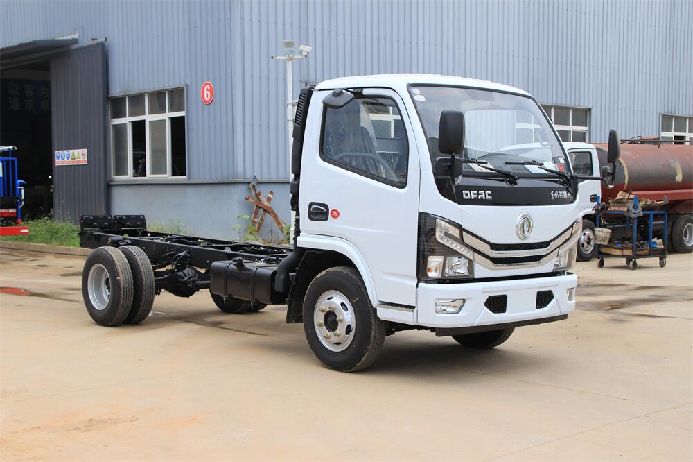 東風小多利卡（3308，朝柴130）國六  內飾照片圖