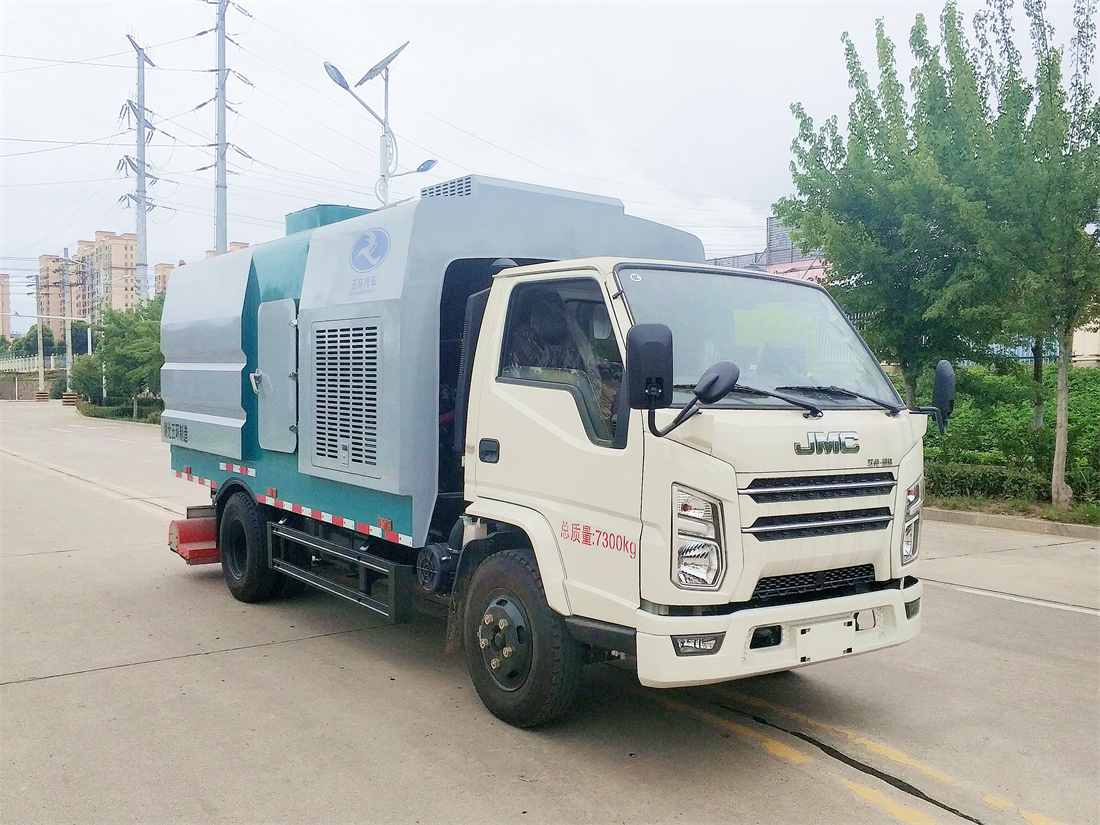 5噸后置吸塵車(chē)-程力江鈴國(guó)六后置5方吸塵車(chē)廠家價(jià)格