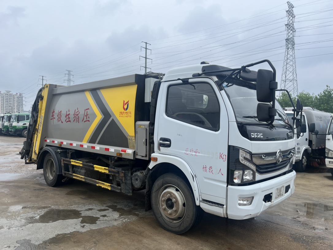 1??車型：國六9方壓縮垃圾車 2??年份：2021年6月 3??發(fā)動(dòng)機(jī)：朝柴170馬力，國六 4??底盤配置：東風(fēng)凱普特底盤，3800軸距，六檔變速箱，245